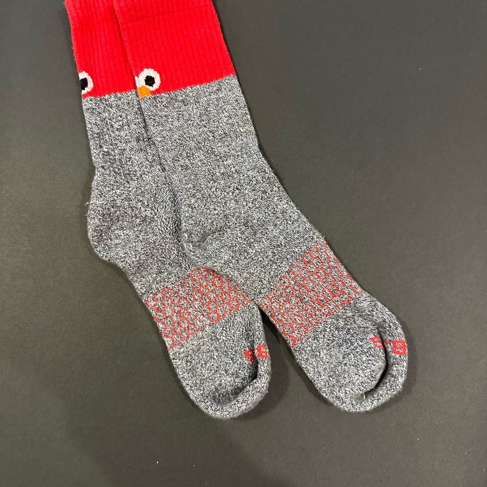Red and Gray Bombas Elmo Socks M